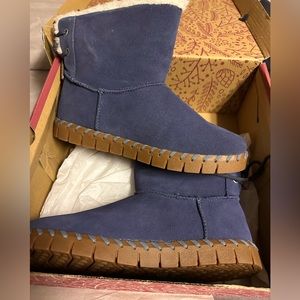 MUK LUKS SUEDE WINTER BOOTS BRAND NEW